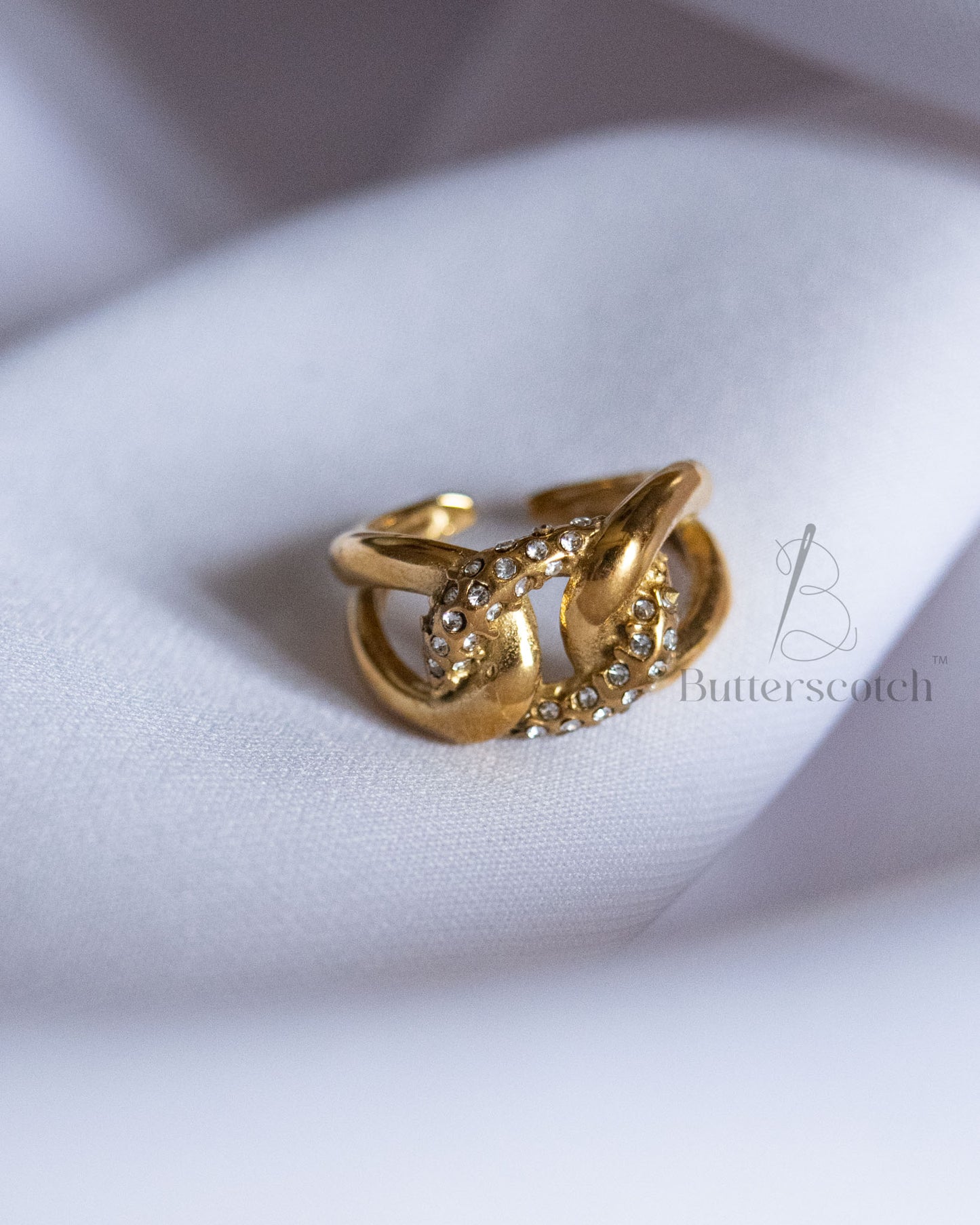 Ready to Ship: SUBTLE EDGE