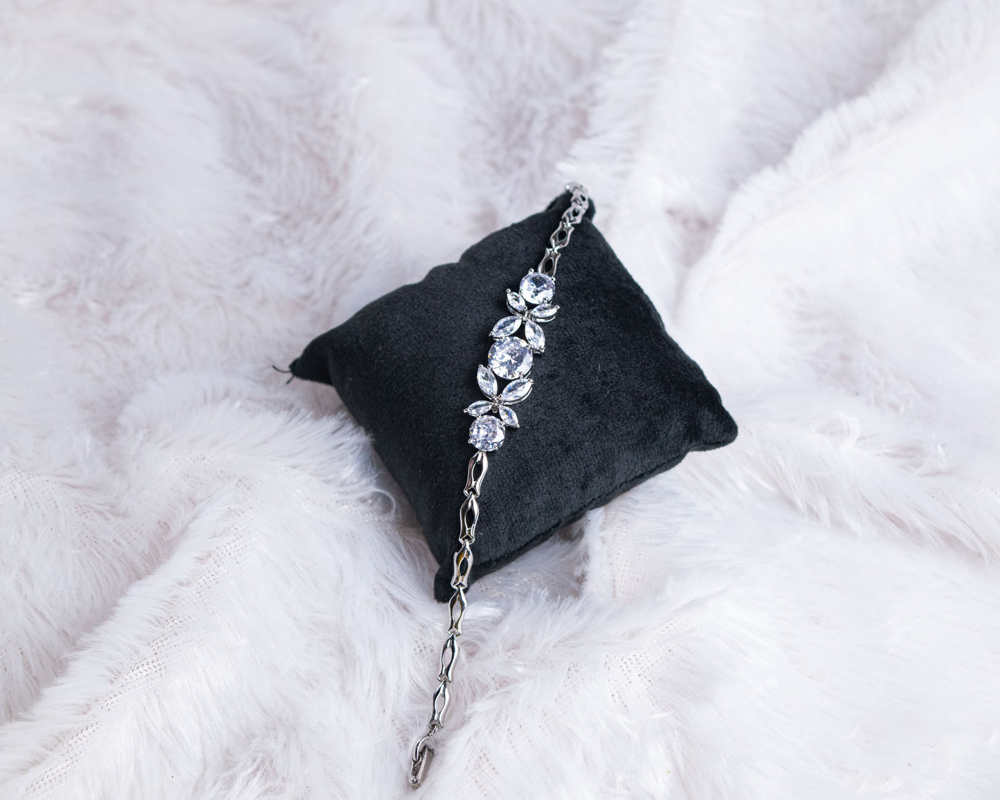 Ready to Ship: Prestige Glint Bracelet