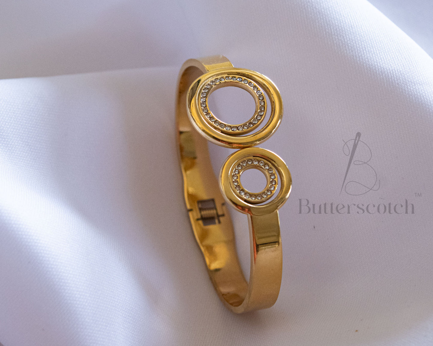 Ready to Ship: SUNVEIL THREAD BRACELET