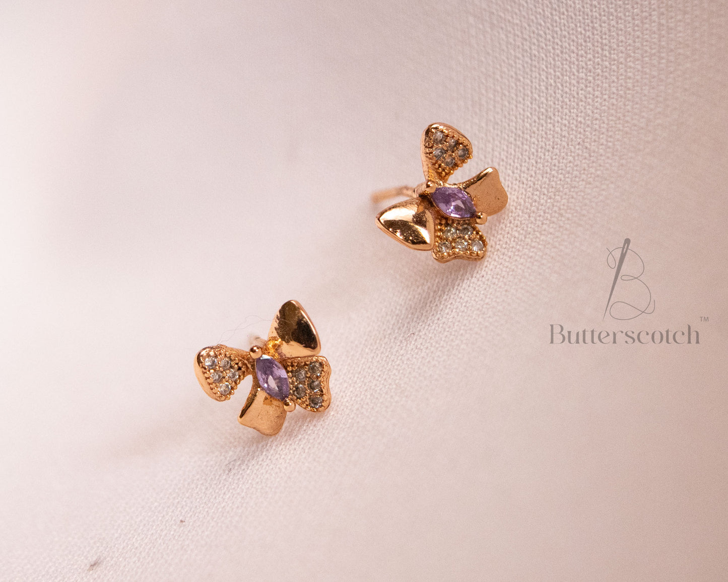 Ready to Ship: SMILEY FLUTTER