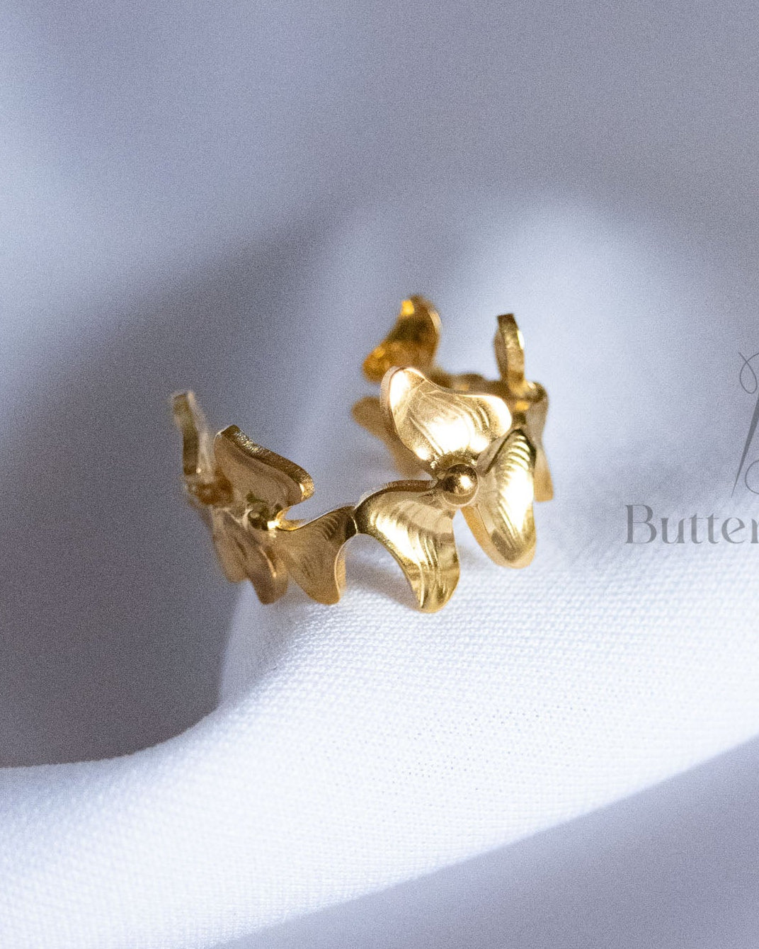 Ready to Ship: LARK HOLLOW