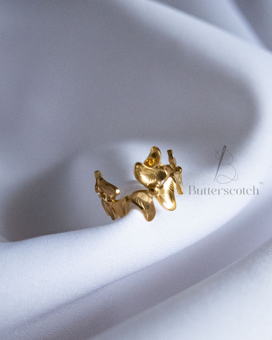 Ready to Ship: LARK HOLLOW