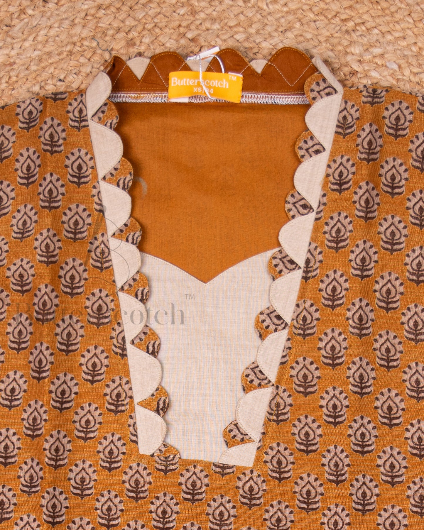 Ready to Ship: TOFFEE KISS