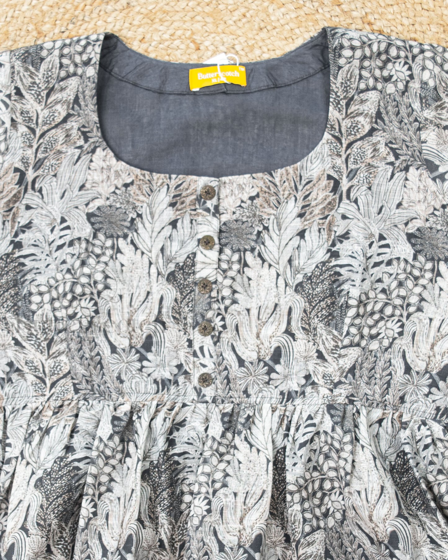 Ready to Ship: Monochrome Muse