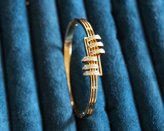 Ready to Ship: ELIPSE CURVE BRACELET