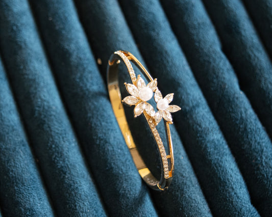 Ready to Ship: LILY TRACE BRACELET