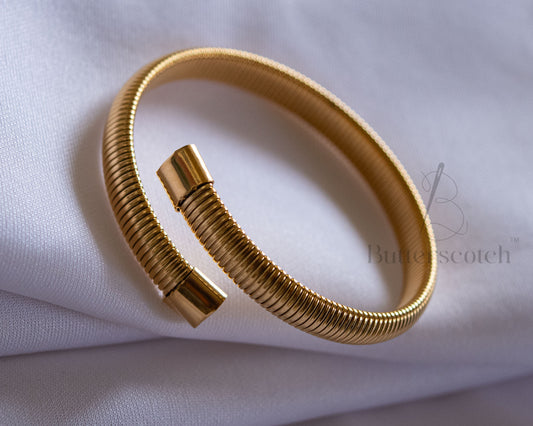 Ready to Ship: WISP LINE BRACELET