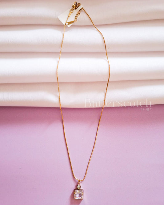 Ready to Ship: HAZEL LOOP CHAIN